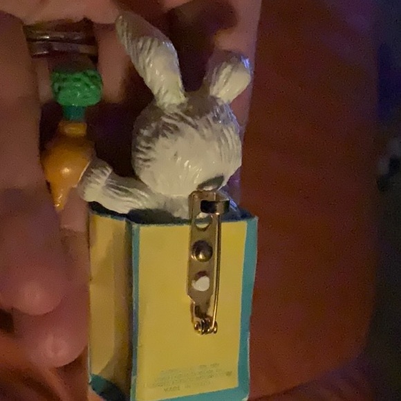 Garfield Happy Eggster Easter Pin Brooch 1981 Collectible Kitsch - Picture 6 of 10